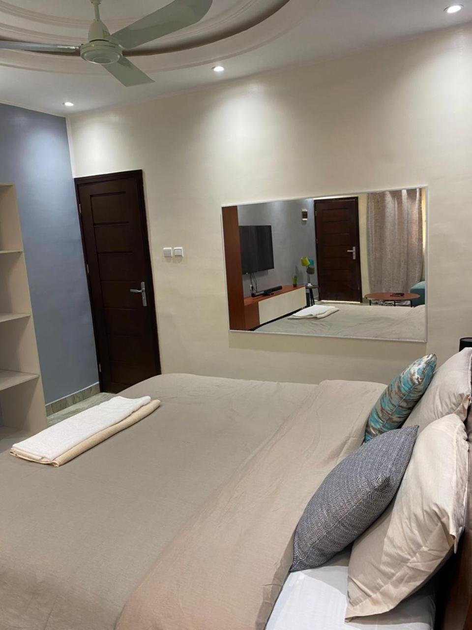 Gilles Golden Palace Abomey-Calavi Ngoại thất bức ảnh