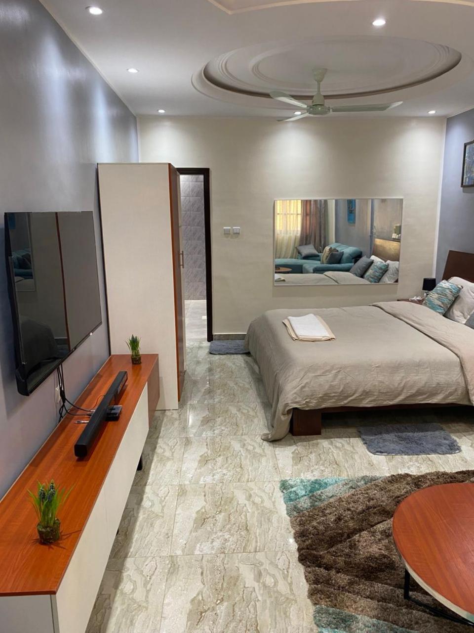 Gilles Golden Palace Abomey-Calavi Ngoại thất bức ảnh